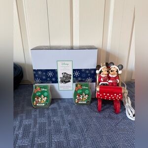 Christmas with Disney Scentsy holiday warmer with Mickey & Minnie